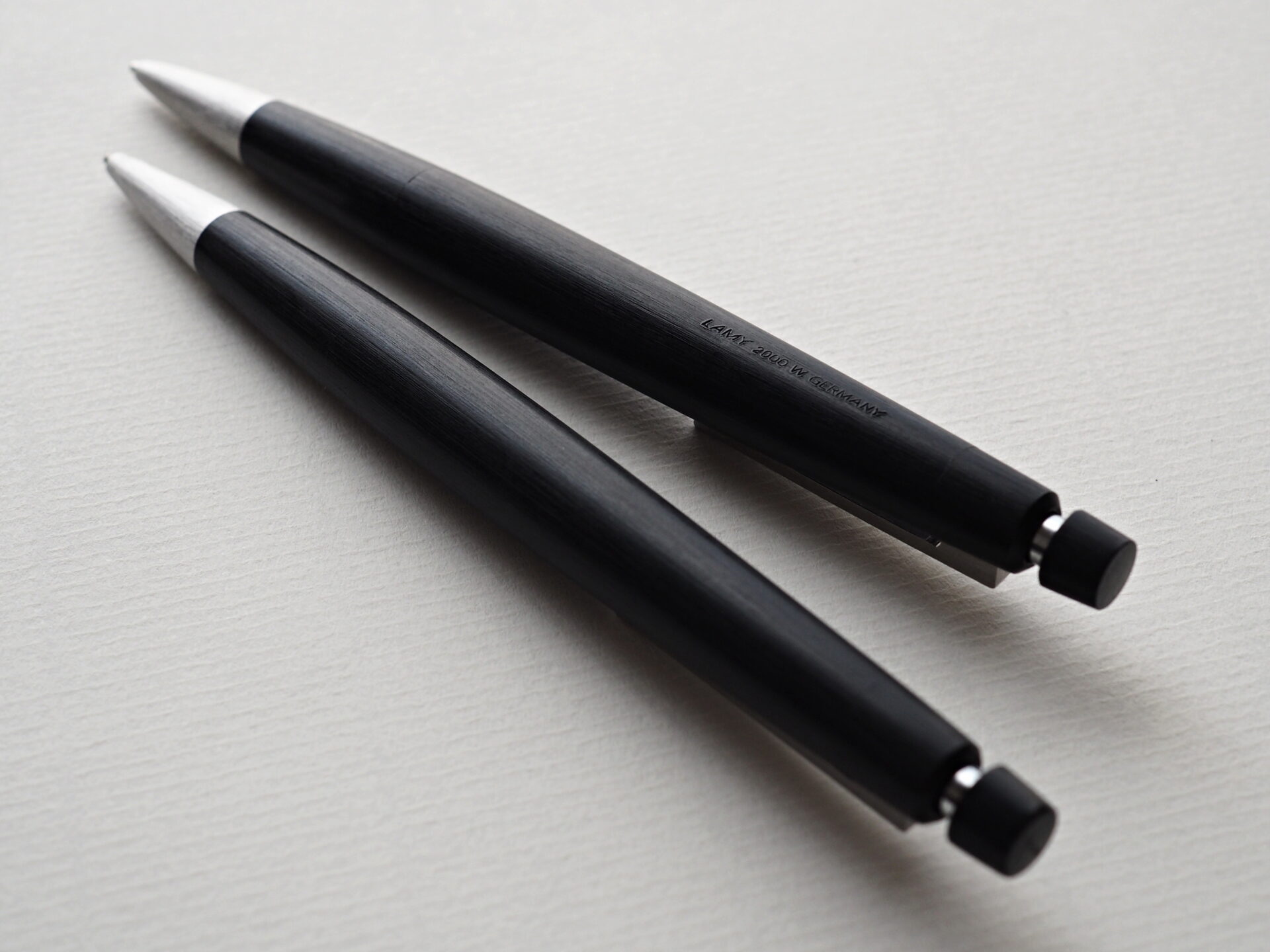 LAMY2000 ペンシルの新旧モデル比較から見えるデザインの